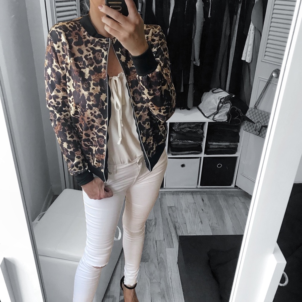 LAST 1✨Leopard Print Lightweight Bomber Jacket - Picture 2 of 8
